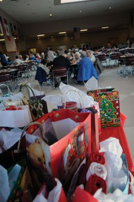 Annual Thanksgiving Banquet
The Annual Thanksgiving Banquet at ORRJH served up seniors a traditional turkey dinner with all the trimmings. Photo by Felix Perez
