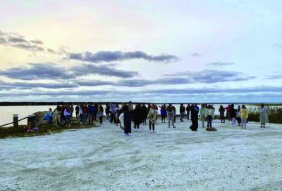 Senior Sunrise
It was “Senior Sunrise” on September 15, as the Old Rochester Regional Class of 2021 came together to watch the sunrise before their last high school year. Photo by Michelle Poirier
