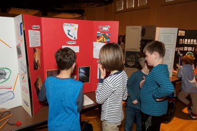 Sippican Science Fair
Everyone was “sciencing” on Friday night, March 31, at Sippican School for the annual Sippican Science Fair. Photos by Colin Veitch
