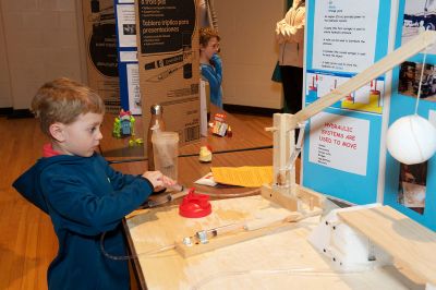 Sippican Science Fair
Everyone was “sciencing” on Friday night, March 31, at Sippican School for the annual Sippican Science Fair. Photos by Colin Veitch
