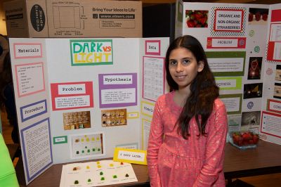 Sippican Science Fair
Everyone was “sciencing” on Friday night, March 31, at Sippican School for the annual Sippican Science Fair. Photos by Colin Veitch
