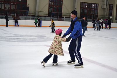 Family Skating Days 
Tabor Academy hosts Family Skating days throughout the winter with many dates yet to come. Photos by Jean Perry
