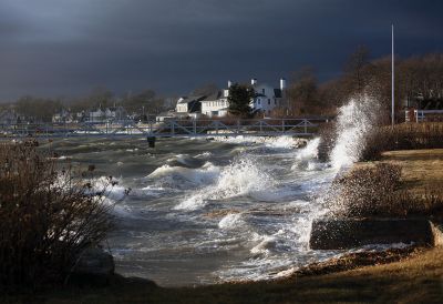 High Winds and Waves
On February 7, rain and high winds hit Southeastern Massachusetts, resulting in thousands of electrical outages. The hardest hit in the Tri-Town area was Rochester with more than 500 Eversource customers reporting wires down and service interruptions from mid-afternoon into the night. Gusts of over 70 miles per hour were reported by the National Weather Service. Rochester’s Highway Department was on the job for approximately 24 hours removing trees. Photo by Bertram Zarins 
