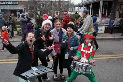 Marion’s Christmas Stroll 
The Town of Marion’s annual Christmas Stroll held on December 11 featured rides with Santa and Mrs. Claus on horse-drawn carriages, live entertainment from the Sippican Elementary School musicians, Christmas songs performed by Tabor Academy students, children’s activities and many refreshments offered along the sidewalks by village merchants. Photos by Mick Colageo
