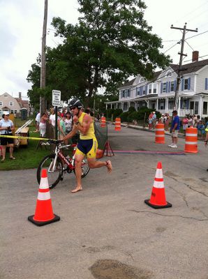 Mattapoisett Lion’s Club Triathlon 2013
The Mattapoisett Lion’s Club held the annual Triathlon on Sunday officially kicking off the list of events for Harbor Days which continue through this weekend. For a complete list visit www.wanderer.com
