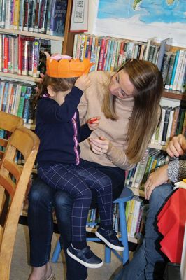 New Year’s Eve
The Taber Library knows that it’s hard for the little ones to stay up until midnight on New Year’s Eve, which is why Children’s Librarian Rosemary Grey hosted a midday mock-midnight New year’s Eve-Day party, complete with party tiaras, horns, snacks, and don’t forget the bubbly apple juice! Photos by Jean Perry
