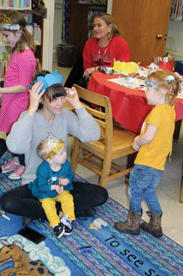 New Year’s Eve
The Taber Library knows that it’s hard for the little ones to stay up until midnight on New Year’s Eve, which is why Children’s Librarian Rosemary Grey hosted a midday mock-midnight New year’s Eve-Day party, complete with party tiaras, horns, snacks, and don’t forget the bubbly apple juice! Photos by Jean Perry
