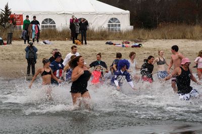 Tabor Academy Plunge
Tabor Academy students and faculty’ took the plunge’ on January 22 during the school’s first annual Polar Plunge to benefit Special Olympics, raising $12,300! Temps were in the 50s, but the water was a cool 45 degrees. Photos by Jean Perry
