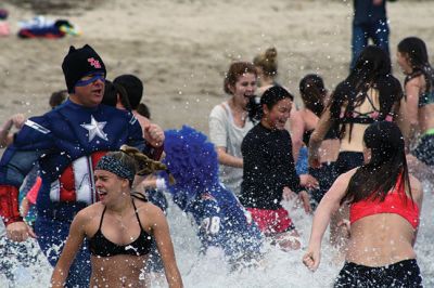 Tabor Academy Plunge
Tabor Academy students and faculty’ took the plunge’ on January 22 during the school’s first annual Polar Plunge to benefit Special Olympics, raising $12,300! Temps were in the 50s, but the water was a cool 45 degrees. Photos by Jean Perry
