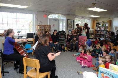 Symphony Tales
The New Bedford Symphony Orchestra held a “Symphony Tales” program at the Plumb Library on Saturday,February 4. The children attending were introduced to the cello and a cellist played background music during a reading of “Scritch Scratch: A Perfect Match” by local author Kim Marcus. Photo by Felix Perez
