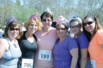 8th Annual Tiara 5K Mother’s Day Race
The Women’s Fund held their 8th Annual Tiara 5K Mother’s Day Race, Walk and Fun Run on a lovely Sunday morning. Dozens turned out to enjoy the music, activities and lovely village course. For more information on the Women’s Fund visit: www.womensfundsema.org. Photos by Felix Perez
