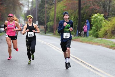 Tiara 5K Road Race
The Tiara 5K road race sponsored by Oxford Creamery has become a staple Mother’s Day tradition in Mattapoisett. The weather was damp and chilly, but still 441 runners turned out for the Mattapoisett village run to benefit the Women’s Fund of New Bedford. Photos by Colin Veitch
