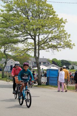 Tour de Crème
Young and old, enjoyed Sunday’s Tour de Crème bike ride that saw riders stop for complimentary ice cream along 40, 24 and 9-mile courses. Photos by Mick Colageo
