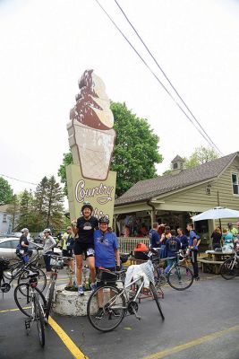 Tour de Crème
This Sunday was the third annual Tour de Crème, a fundraising partnership between the Mattapoisett Land Trust and the Friends of the Mattapoisett Bike Path. The ride started at the Town Beach and wound its way through the Southcoast, making stops at the various creameries along the way. Proceeds of the ride will go towards maintaining the MLT trails and the extension of the bike path to the Mattapoisett/Marion town line. Photos by Glenn C. Silva
