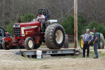 Rochester Tractor Pull
If you were anywhere near the Rochester Country Fair grounds on Saturday, you heard the familiar sounds of revving tractor engines echoing throughout the town. The country fair committee held a tractor pull/swap fundraiser on April 29. Those who attended got an early taste of the sights, sounds, and smells of the Rochester Country Fair with dirt flying, engines blasting, and diesel smoke billowing up into the air. Photos by Jean Perry
