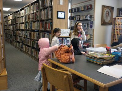 Treasure Hunt
The Plumb Library in Rochester hosted Treasure Hunt Tuesday on February 21. Youngsters used clues to find items and learn about the library, the clues eventually lead to the Treasure Chest with a prize for each child inside. Photo by Beth Redman
