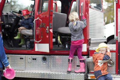 Kids Equipment Fun Day
Saturday, May 7, was the date for the annual Kids Equipment Fun Day at Washburn Park in Marion, sponsored by Marion Recreation. The kids climbed aboard ambulances, fire trucks, police cruisers, and even the harbormaster’s boat. This year, Recreation Director and Selectman Jody Dickerson served up free hotdogs during the popular event that seemed to draw a bigger crowd this year than the previous years. Photos by Ethan Akins
