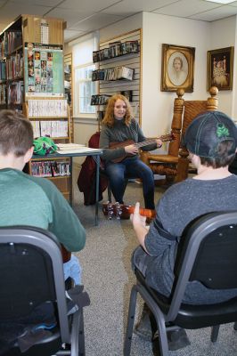 Learning the Ukulele
Lillie Farrell of Rochester gave a beginner’s ukulele class at the Plumb Library on March 3. Farrell, who has won contests for her ukulele playing, taught basic chords to the kids and then helped them put the chords together to play “I’m Yours” by Jason Mraz. Photos by Jean Perry
