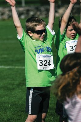 Sippican Schooner 5k and Mini Fun Run 
 Sunday, May 4 was a perfect day for a fun run through Marion, and about 200 people turned out to participate in VASE’s second annual Sippican Schooner 5k and Mini Fun Run to raise money for educational programs at Sippican Elementary School. VASE member Diana Martin organized the event, with the support of about 12 volunteers who assisted that morning in making sure the two races went off without a hitch. Photo by Felix Perez
