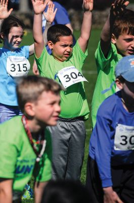 Sippican Schooner 5k and Mini Fun Run 
 Sunday, May 4 was a perfect day for a fun run through Marion, and about 200 people turned out to participate in VASE’s second annual Sippican Schooner 5k and Mini Fun Run to raise money for educational programs at Sippican Elementary School. VASE member Diana Martin organized the event, with the support of about 12 volunteers who assisted that morning in making sure the two races went off without a hitch. Photo by Felix Perez
