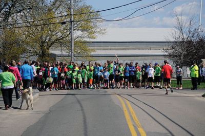 Sippican Schooner 5k and Mini Fun Run 
 Sunday, May 4 was a perfect day for a fun run through Marion, and about 200 people turned out to participate in VASE’s second annual Sippican Schooner 5k and Mini Fun Run to raise money for educational programs at Sippican Elementary School. VASE member Diana Martin organized the event, with the support of about 12 volunteers who assisted that morning in making sure the two races went off without a hitch. Photo by Felix Perez
