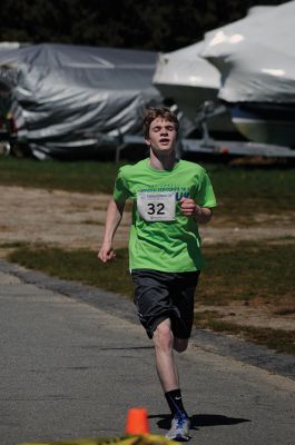 Sippican Schooner 5k and Mini Fun Run 
 Sunday, May 4 was a perfect day for a fun run through Marion, and about 200 people turned out to participate in VASE’s second annual Sippican Schooner 5k and Mini Fun Run to raise money for educational programs at Sippican Elementary School. VASE member Diana Martin organized the event, with the support of about 12 volunteers who assisted that morning in making sure the two races went off without a hitch. Photo by Felix Perez
