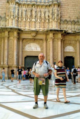 Montserrat Basilica
Bob Lopes standing in front of the Montserrat Basilica located in the mountains outside of Barcelona, Spain. The Basilica is a pilgrimage destination for many to view La Moreneta (the black Madonna) which dates to the 12th century.
