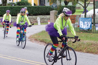 BBC Watershed Ride
This Sunday, October 2, the 10th Annual Buzzards Bay Coalition Watershed Ride wound its way through Tri-Town, making a stop at Eastover Farm for lunch along the way. Some 151 participants completed an 11-, 35-, 75-, or first-ever 100-mile ride, spanning Little Compton, Rhode Island to Woods Hole. Photos by Colin Veitch
