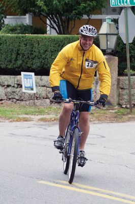 BBC Watershed Ride
This Sunday, October 2, the 10th Annual Buzzards Bay Coalition Watershed Ride wound its way through Tri-Town, making a stop at Eastover Farm for lunch along the way. Some 151 participants completed an 11-, 35-, 75-, or first-ever 100-mile ride, spanning Little Compton, Rhode Island to Woods Hole. Photos by Colin Veitch
