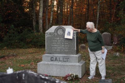 Woodside Cemetery
Barbara Bailey, local historian and member of the Rochester Historical Society, shared family stories and documented information about her ancestor William Gallt who succumbed to diphtheria at the age of 5 in 1878 and is buried in the Woodside Cemetery. Photo by Marilou Newell
