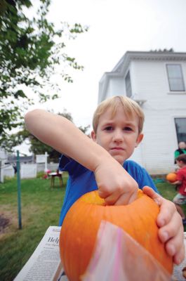 Mattapoisett Historical Society’s Fall Festival
Kids of all ages gathered at the Mattapoisett Historical Society’s Fall Festival on Saturday to experience what life and work were like for generations past. For more on the fun and food, see page 13. Photos by Marilou Newell and Felix Perez. 
