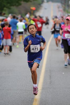 7th Annual Women’s Fund Tiara Mother’s Day 5K
There was a huge turn out for what has now become a Mother’s Day tradition, the 7th Annual Women’s Fund Tiara Mother’s Day 5K . Photos by Felix Perez
