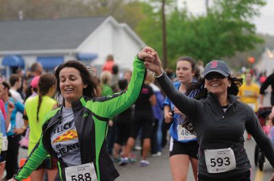 7th Annual Women’s Fund Tiara Mother’s Day 5K
There was a huge turn out for what has now become a Mother’s Day tradition, the 7th Annual Women’s Fund Tiara Mother’s Day 5K . Photos by Felix Perez
