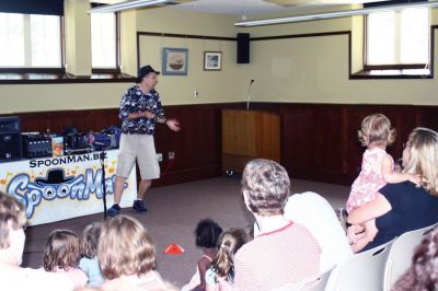 Spoon Man
Children enjoyed the musical stylings of Jim Cruise, a.k.a. Spoon Man, on July 28 at the Mattapoisett Free Library. Photo by Anne OBrien-Kakley
