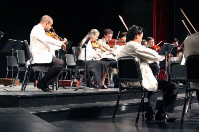 Seaside Symphony
The eleventh annual Buzzards Bay Musicfest was held in the Fireman Performing Arts Center of Tabor Academy in Marion on July 11-14, 2007 under the direction of Maestro Russell Patterson. (Photo by Robert Chiarito).
