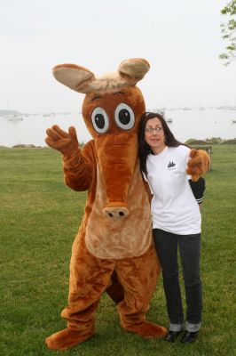 I Found the Aardvark!
Mattapoisett residents turned out for FOX 25 Morning News' live broadcast from Shipyard Park on Friday, June 6, 2008 and took time to pose with The Wanderer's aardvark.
