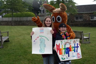 I Found the Aardvark!
Mattapoisett residents turned out for FOX 25 Morning News' live broadcast from Shipyard Park on Friday, June 6, 2008 and took time to pose with The Wanderer's aardvark.
