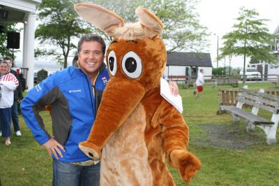 I Found the Aardvark!
Mattapoisett residents turned out for FOX 25 Morning News' live broadcast from Shipyard Park on Friday, June 6, 2008 and took time to pose with The Wanderer's aardvark.
