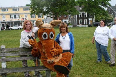 I Found the Aardvark!
Mattapoisett residents turned out for FOX 25 Morning News' live broadcast from Shipyard Park on Friday, June 6, 2008 and took time to pose with The Wanderer's aardvark.
