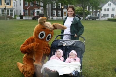 I Found the Aardvark!
Mattapoisett residents turned out for FOX 25 Morning News' live broadcast from Shipyard Park on Friday, June 6, 2008 and took time to pose with The Wanderer's aardvark.
