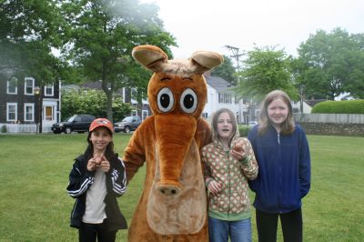 I Found the Aardvark!
Mattapoisett residents turned out for FOX 25 Morning News' live broadcast from Shipyard Park on Friday, June 6, 2008 and took time to pose with The Wanderer's aardvark.
