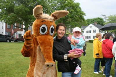 I Found the Aardvark!
Mattapoisett residents turned out for FOX 25 Morning News' live broadcast from Shipyard Park on Friday, June 6, 2008 and took time to pose with The Wanderer's aardvark.
