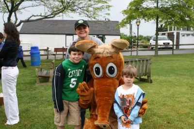 I Found the Aardvark!
Mattapoisett residents turned out for FOX 25 Morning News' live broadcast from Shipyard Park on Friday, June 6, 2008 and took time to pose with The Wanderer's aardvark.
