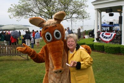 I Found the Aardvark!
Mattapoisett residents turned out for FOX 25 Morning News' live broadcast from Shipyard Park on Friday, June 6, 2008 and took time to pose with The Wanderer's aardvark.
