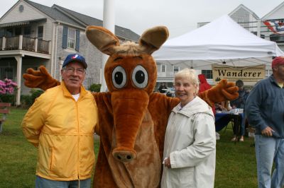 I Found the Aardvark!
Mattapoisett residents turned out for FOX 25 Morning News' live broadcast from Shipyard Park on Friday, June 6, 2008 and took time to pose with The Wanderer's aardvark.
