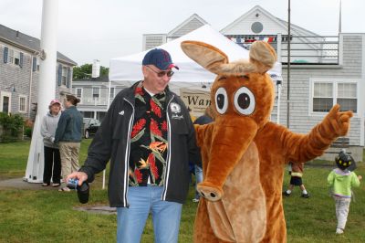 I Found the Aardvark!
Mattapoisett residents turned out for FOX 25 Morning News' live broadcast from Shipyard Park on Friday, June 6, 2008 and took time to pose with The Wanderer's aardvark.
