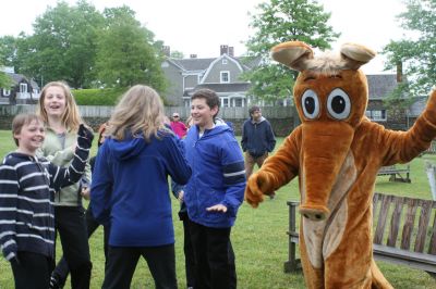 I Found the Aardvark!
Mattapoisett residents turned out for FOX 25 Morning News' live broadcast from Shipyard Park on Friday, June 6, 2008 and took time to pose with The Wanderer's aardvark.
