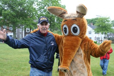 I Found the Aardvark!
Mattapoisett residents turned out for FOX 25 Morning News' live broadcast from Shipyard Park on Friday, June 6, 2008 and took time to pose with The Wanderer's aardvark.
