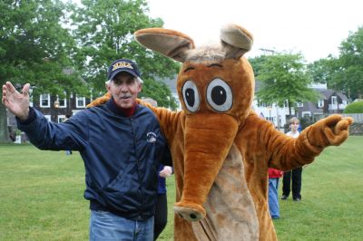 I Found the Aardvark!
Mattapoisett residents turned out for FOX 25 Morning News' live broadcast from Shipyard Park on Friday, June 6, 2008 and took time to pose with The Wanderer's aardvark.
