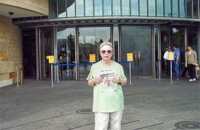 Indian Summer
Mattapoisett resident and part-time reporter for The Wanderer Lee Yeaton poses with a copy of the newspaper outside the new United States Museum of the American Indian in Washington, DC, during a recent trip to our nations capital. (Photo courtesy of Lee Yeaton).
